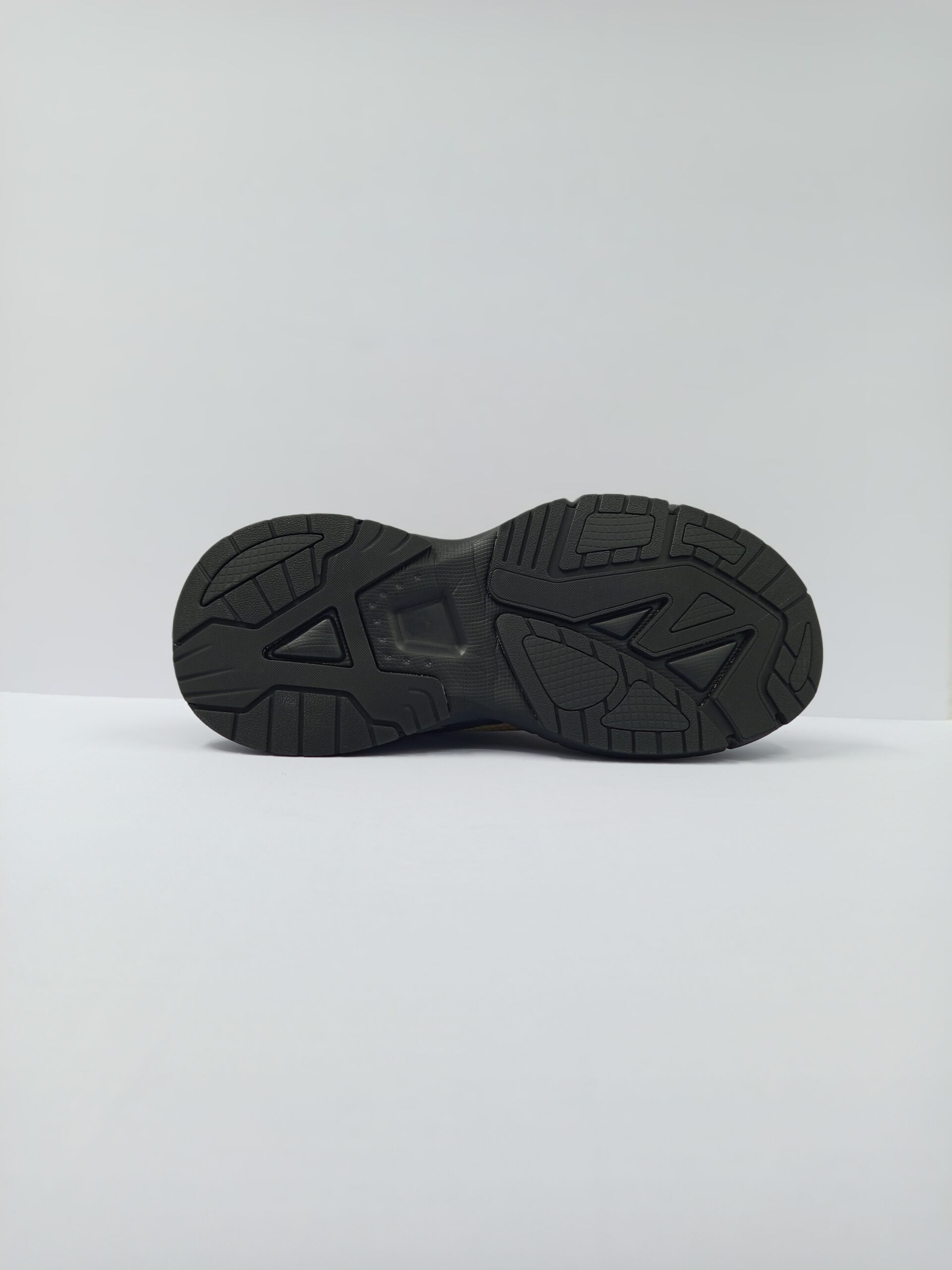 RV Sneakers - Black/Beige