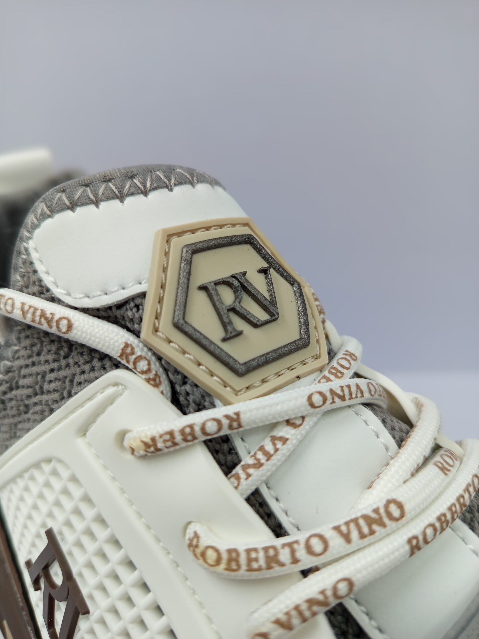 RV Sneakers - Beige/Khaki