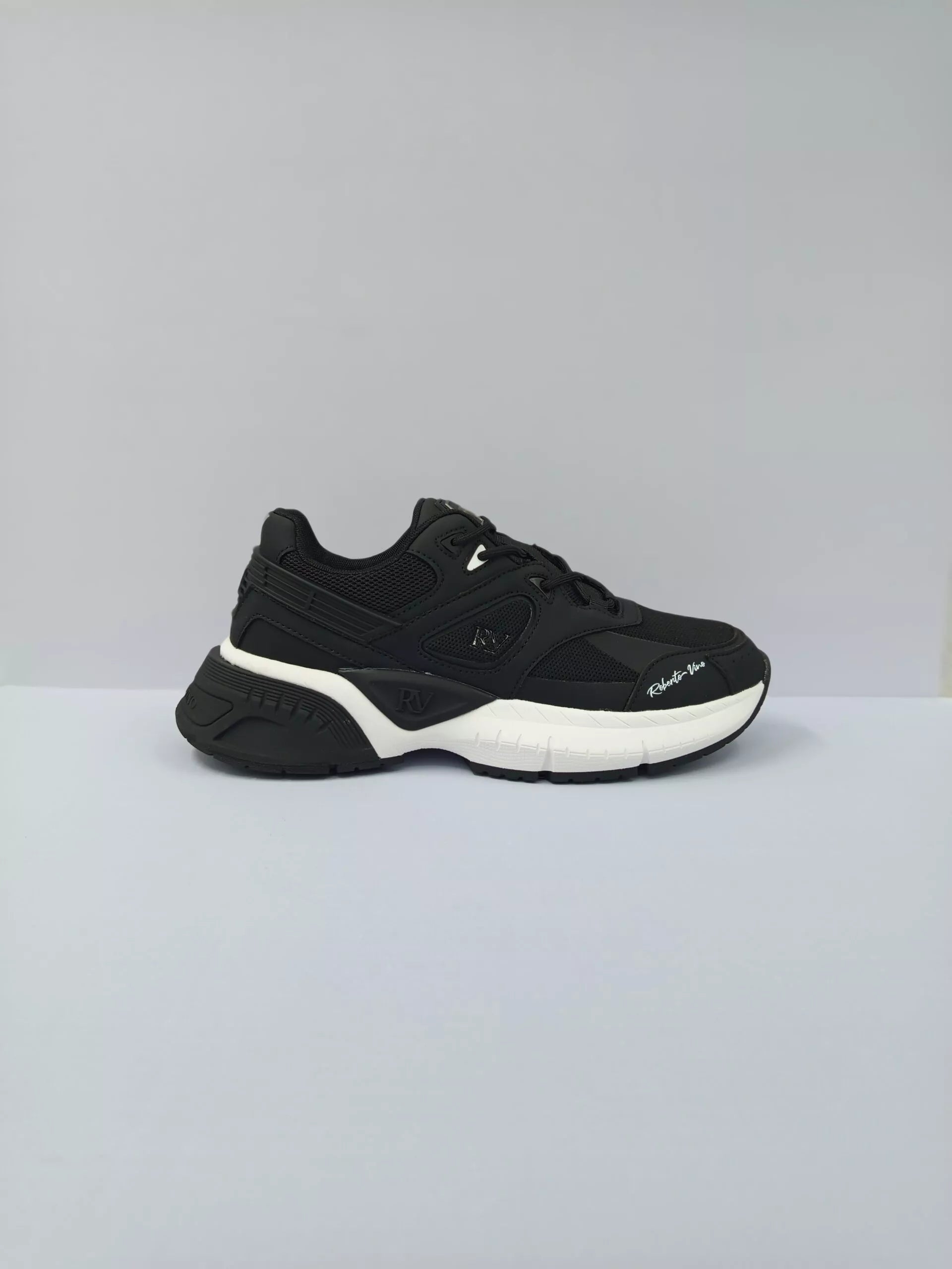 Roberto's Sneakers – Black