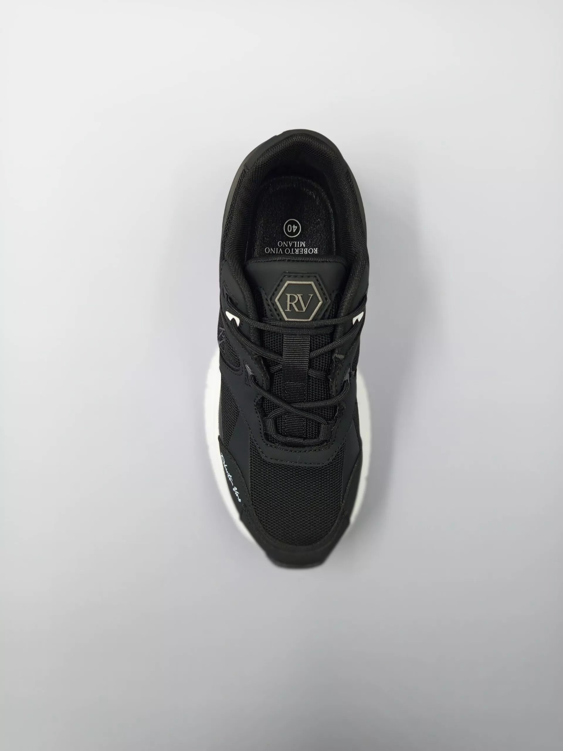 Roberto's Sneakers – Black